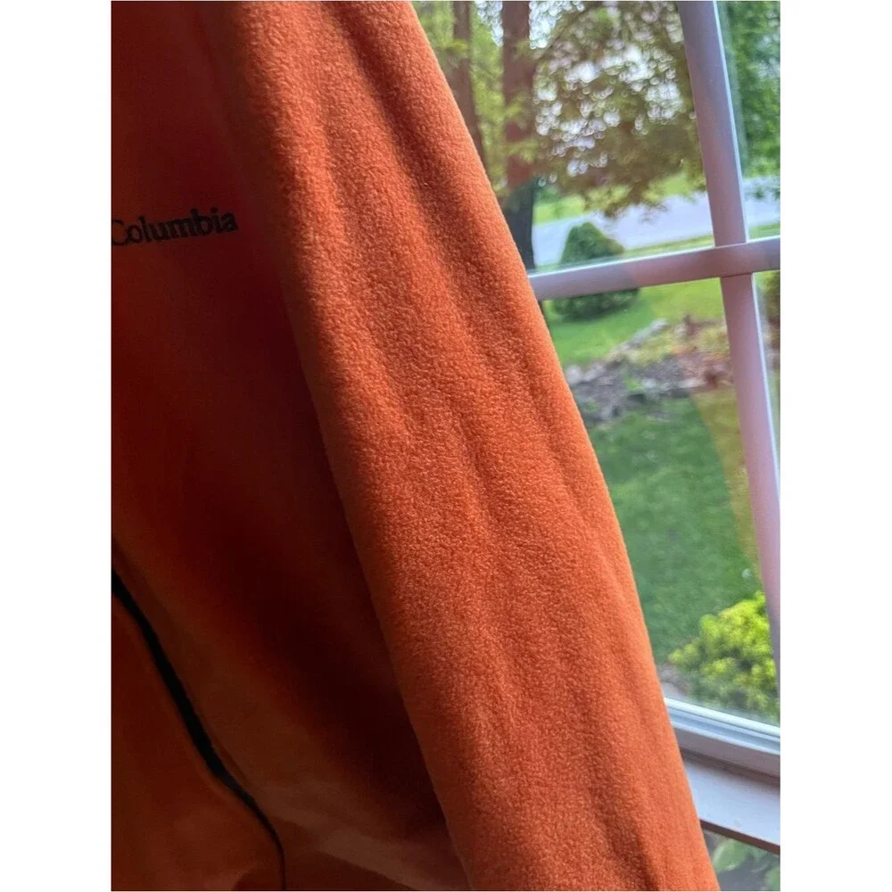Columbia lightweight fleece